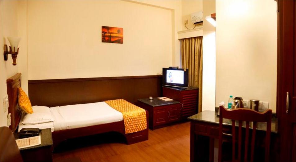 קוטאיאם Hotel Aida מראה חיצוני תמונה