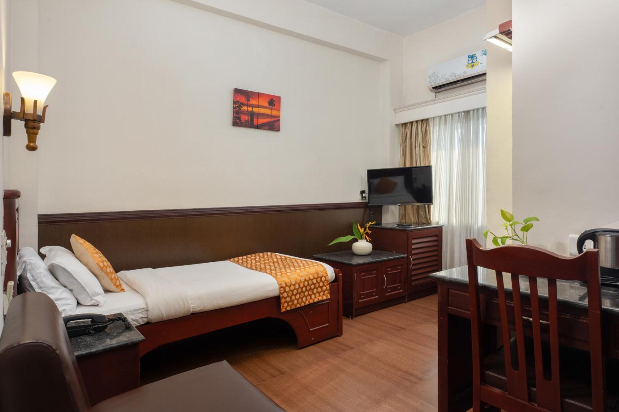 קוטאיאם Hotel Aida מראה חיצוני תמונה