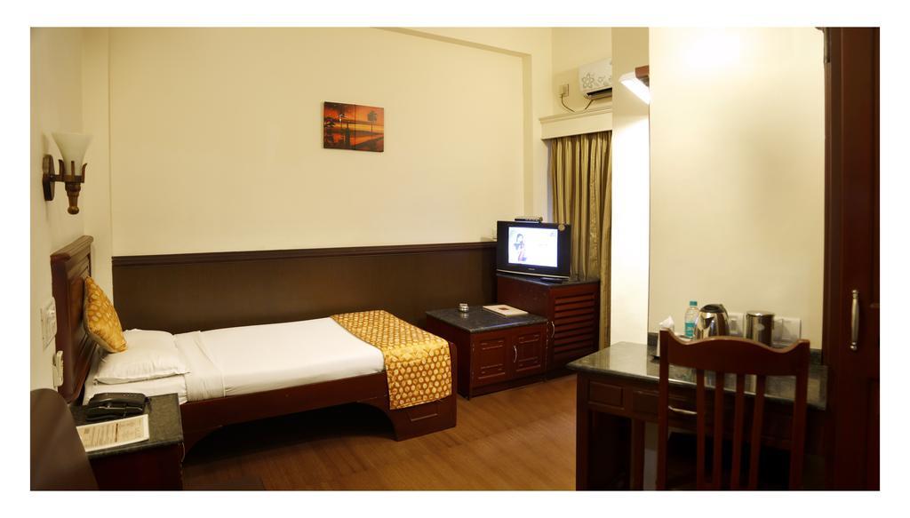 קוטאיאם Hotel Aida מראה חיצוני תמונה